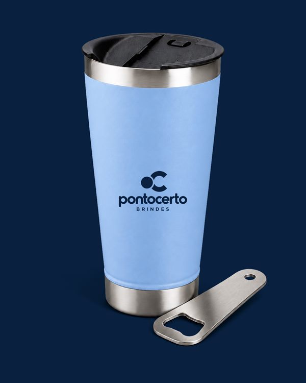 Copo de inox de 500 ml azul-claro fosco, com faixas de aço escovado na borda e na base, abridor de inox e a logo Ponto Certo Brindes no corpo.